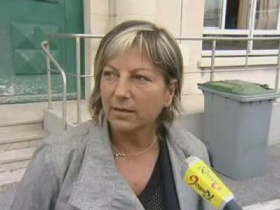 Natacha Bouchart en visite dans les écoles