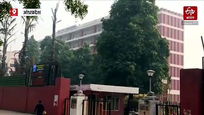 चक्रवाती तूफान अर्नब 24 घंटे तक आंध्रप्रदेश में मचाएगा तबाही, कई जिलों में स्कूलों की छुट्टियां