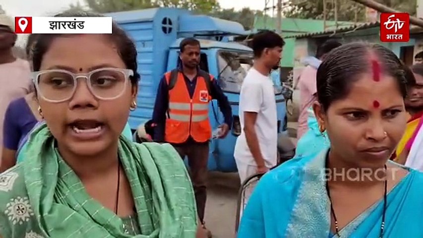 रांची में धूल से परेशान महिलाओं ने 6 घंटे सड़क पर किया प्रदर्शन, कंपनी के आश्वासन पर खुला जाम