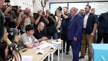 Elezioni in Israele, Gadi Eisenkot deposita la sua scheda nell'urna