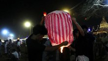 Mjanma: widowiskowy festiwal lampionów rozświetla starożytne świątynie w Baganie