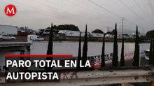 Transportistas bloquean 2 carriles de la autopista Chamapa-Lechería