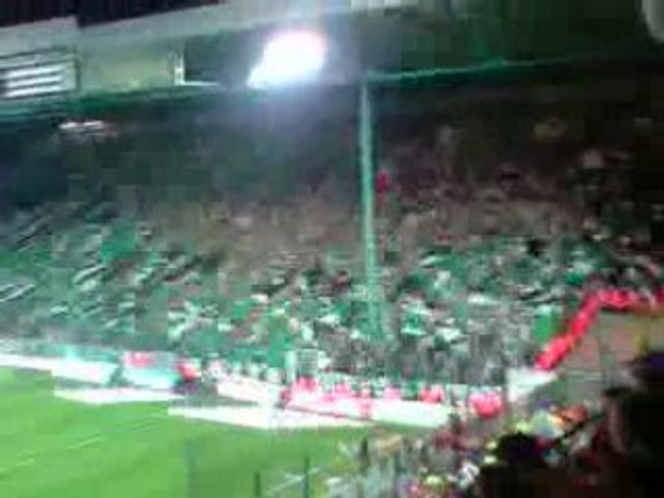 Derby ASSE-Quenelles - fin du tifos des magics