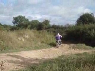 La christophe fais un petit sau a 2 balle av la fantic