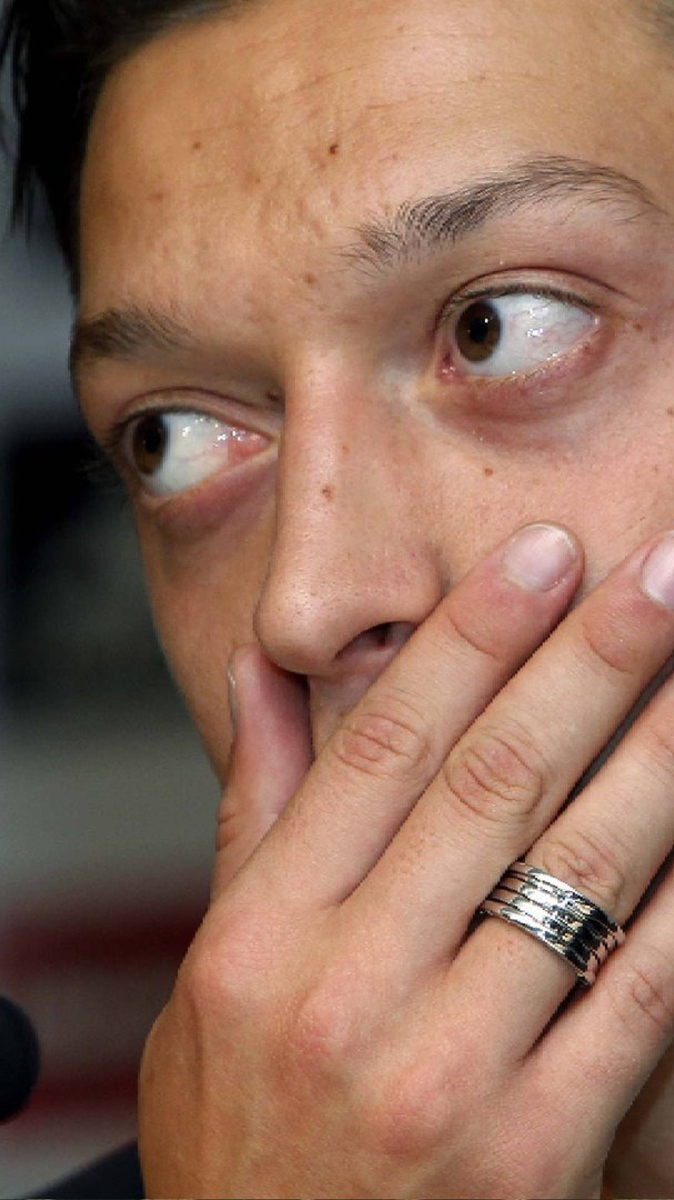 El día que a Özil le pasó como a Mbappé...