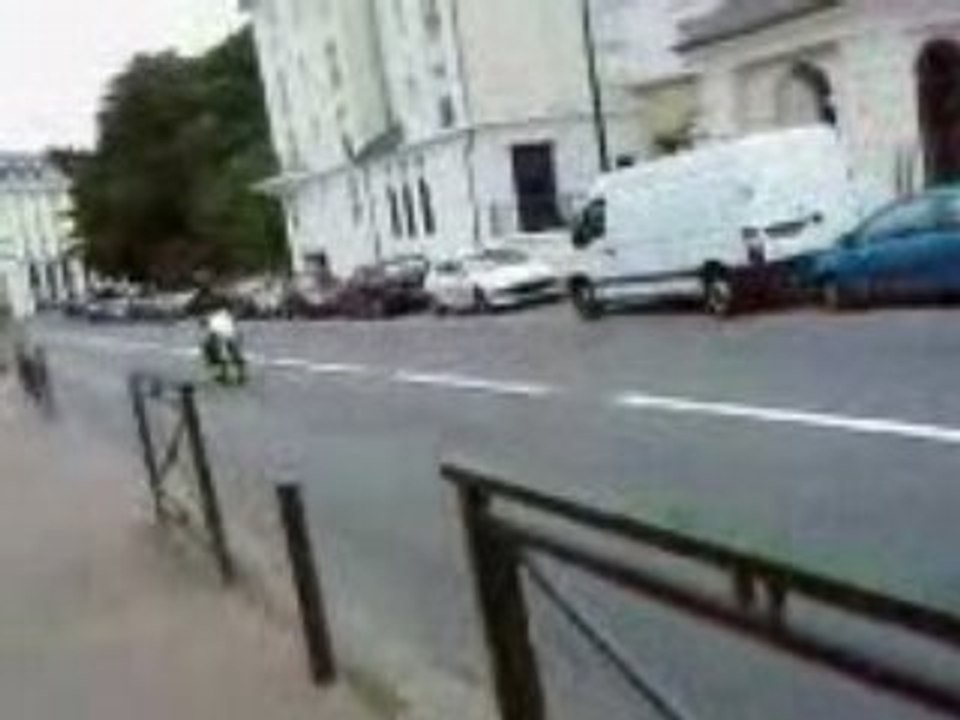 Dipitass . Becane