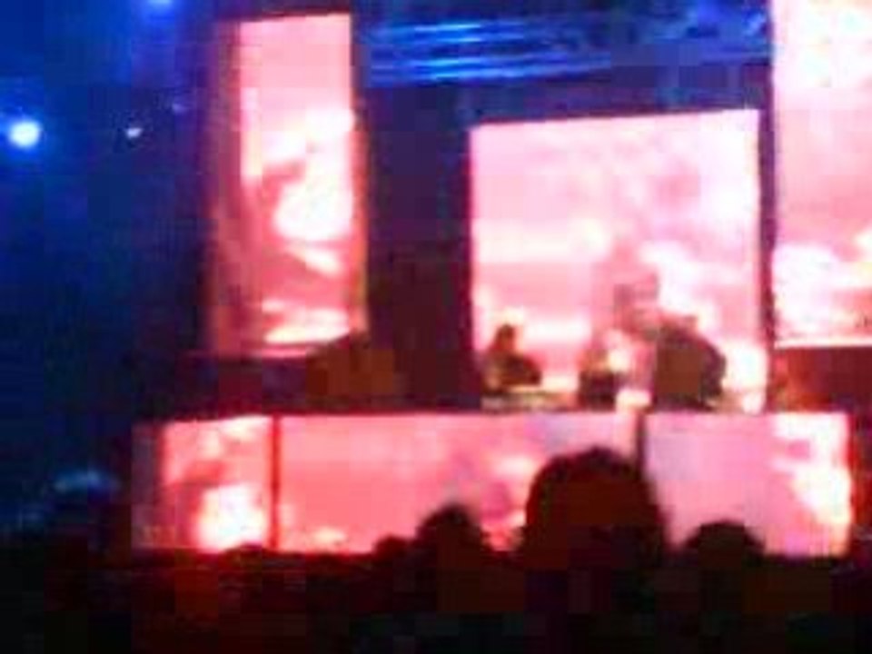 Dave Darell - Children at Tiesto Lagars Summer Fest 08