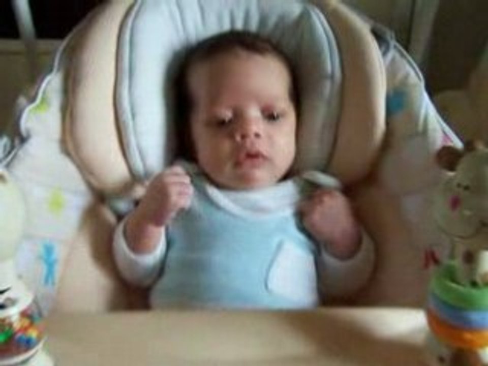 Noah dans sa balancelle