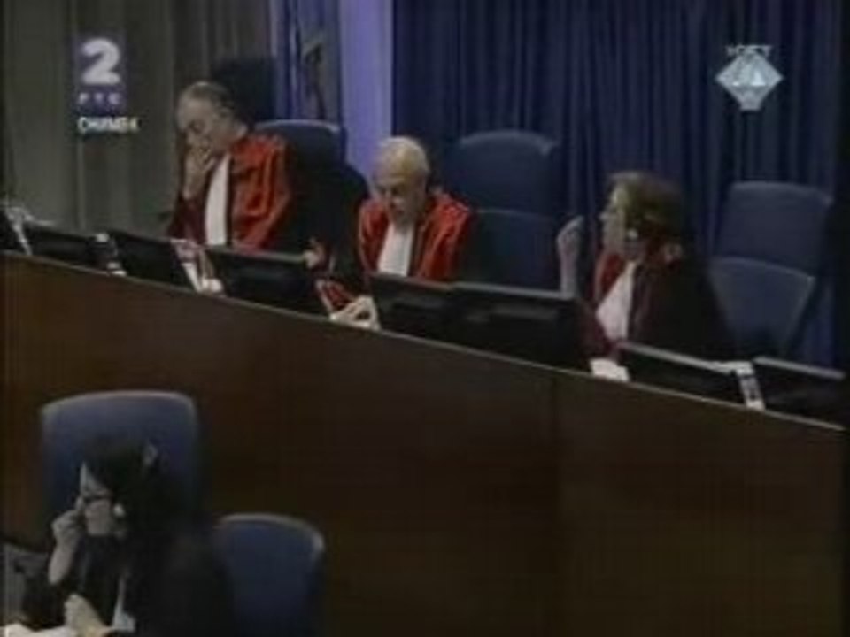 10/25 DOKTOR VOJISLAV ŠEŠELJ PROTIV ĐURO MATOVINA