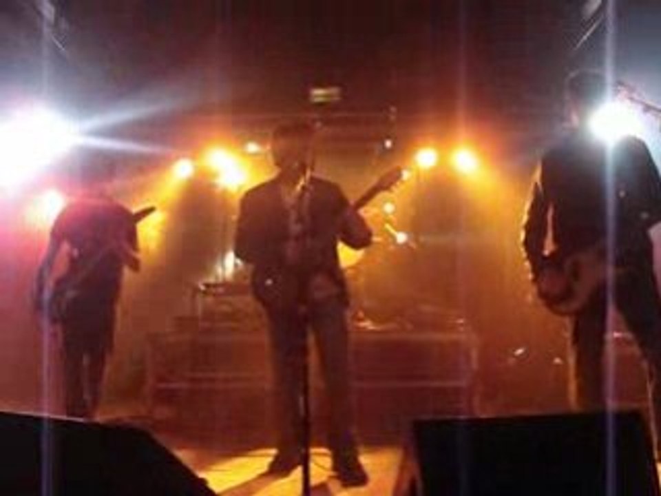 Pinguin's Way intro+love story au rock estival