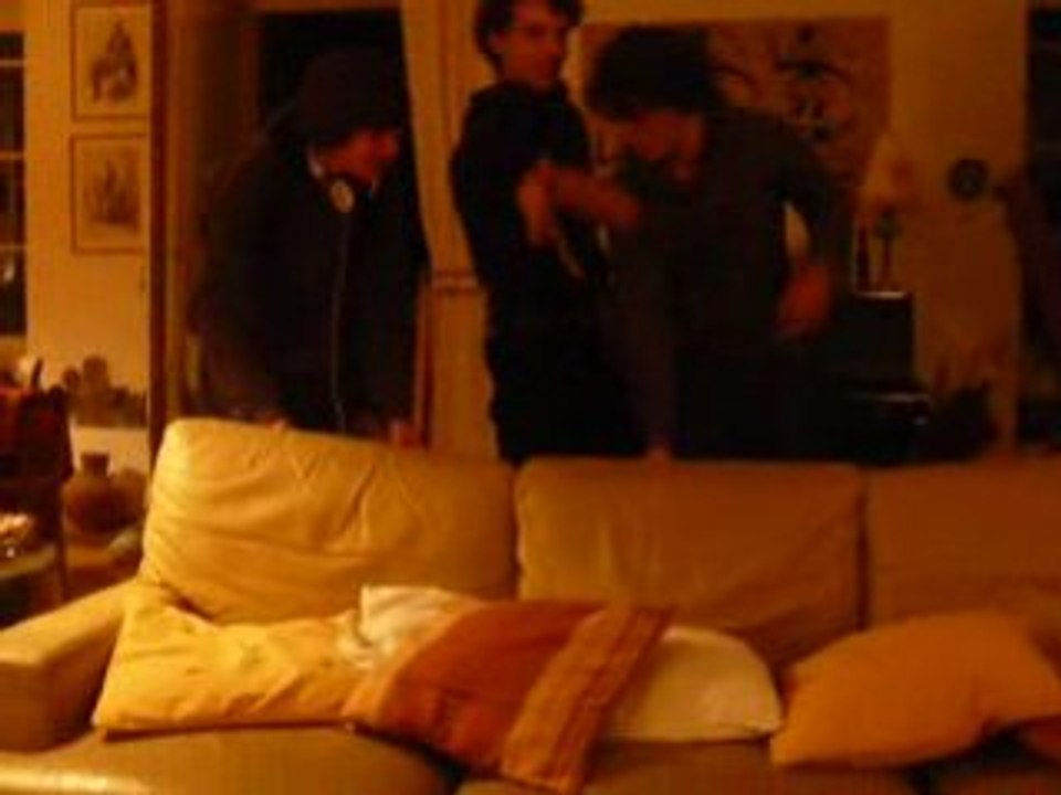 l'éclate chez Juju.