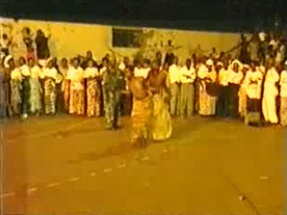 TRESORS DU CONGO - Danse MBOSI (Vocal Bantu) - Vidéo Dailymotion