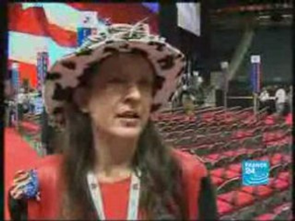 Hardcore conservatives rally around Sarah Palin