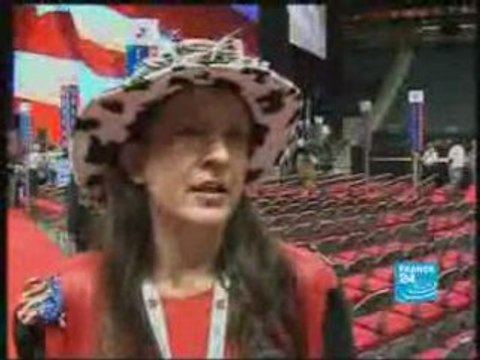 Hardcore conservatives rally around Sarah Palin