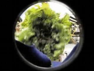 Simple street puppet performance