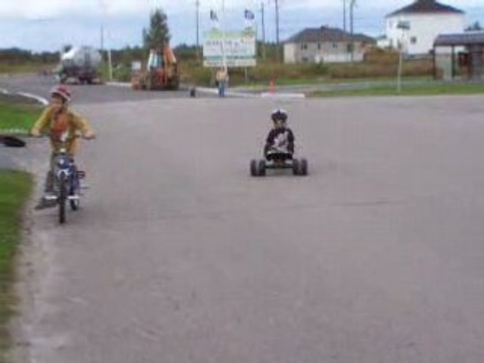 PHILLIP A L OEUVRE LA VITESSE MEME