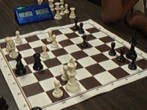 ECHECS : BEN 1 VS 0 TONY ( CLASSE A 2008 )