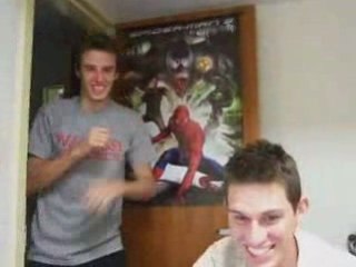 2 Girls 1 Cup Reaction