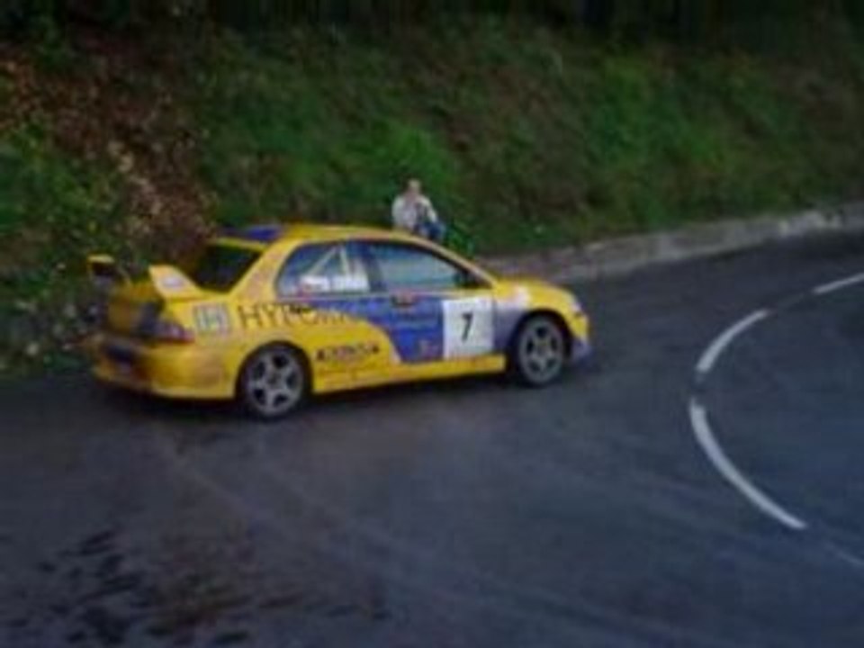 MITSUBISHI JAUNE CHAUD ALAIN !