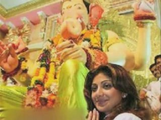 Shilpa Shetty - Promoting Yoga At Radio Mirchi 1