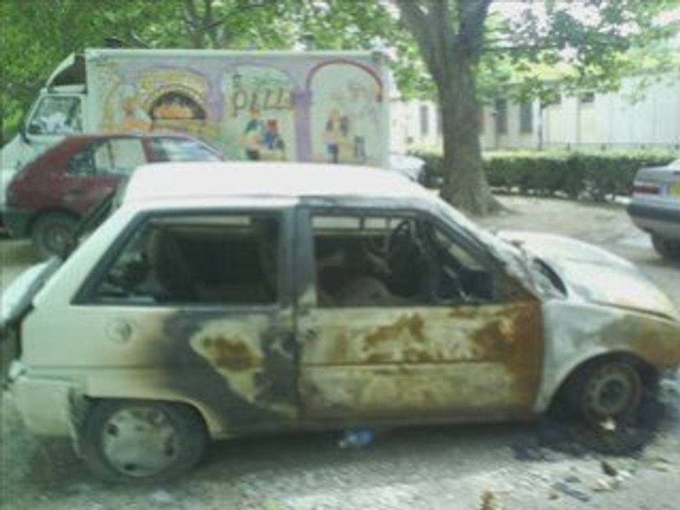 84 dans les flamme