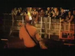 09 QOTSA - Go With The Flow (Hove 07)