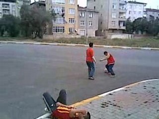 sokak futbolu street fottbol 2  teke tek