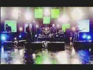 Good Charlotte - Dance floor Anthem live at 4Music