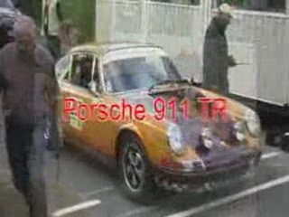 Des Porsche sur la ligne de départ St Goeno 2008.mpg