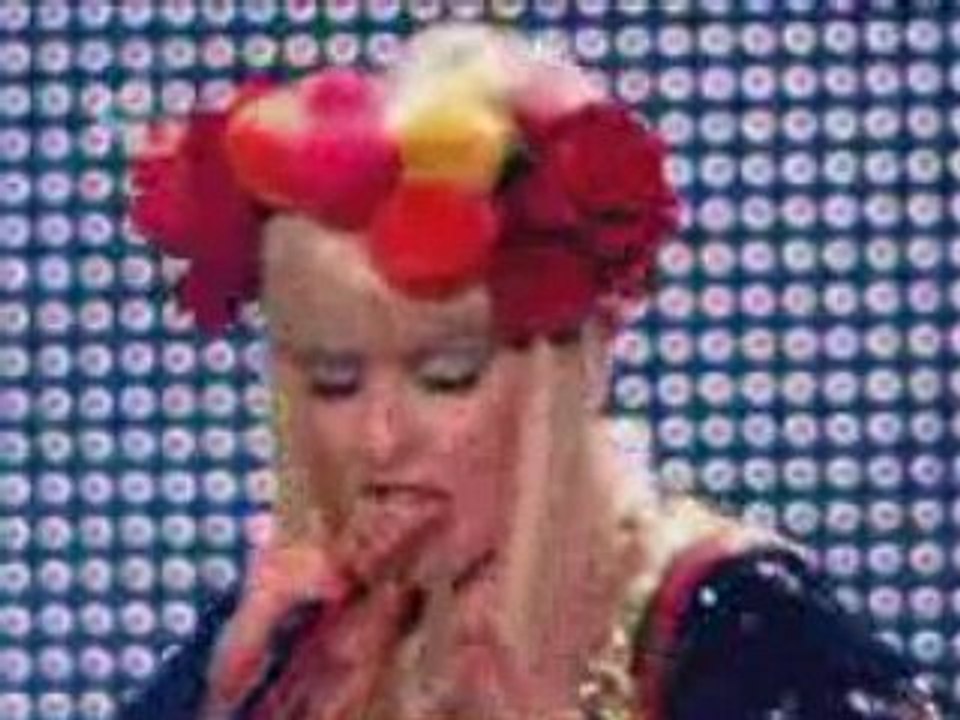 Kylie Minogue - X Tour - Come Into My World