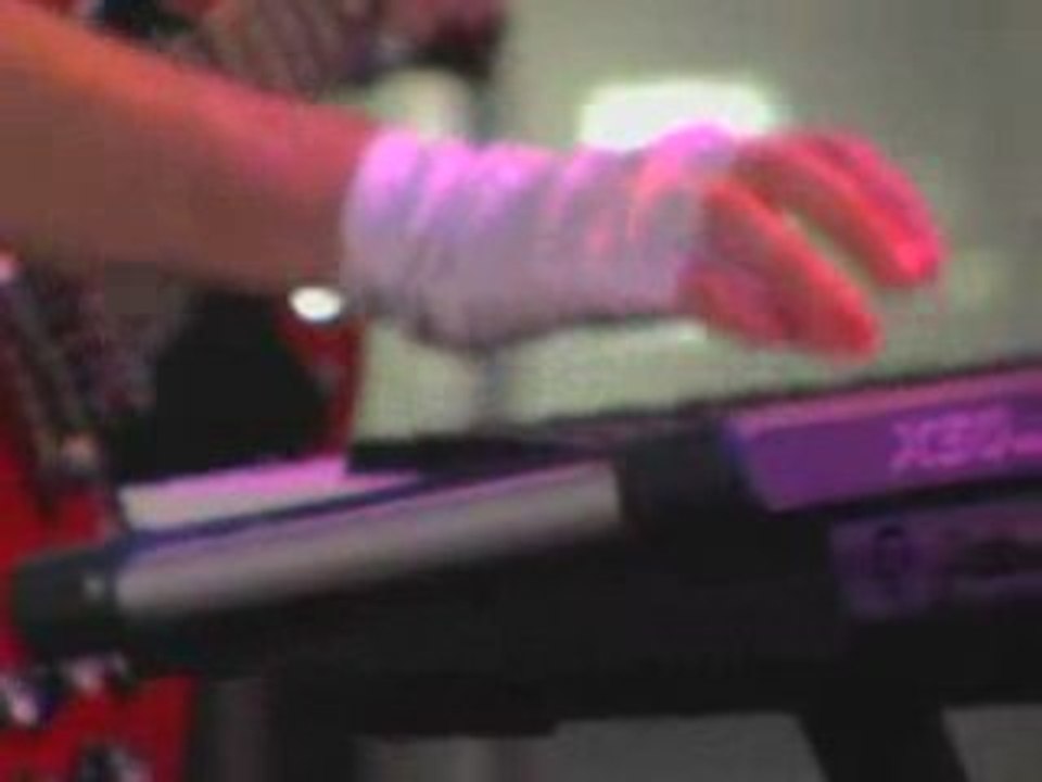 Katte parry hot'n cold le clip en live [HD]