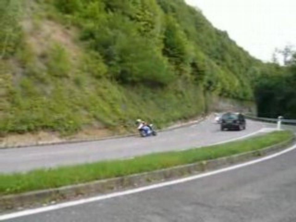 750gsxr vs z750