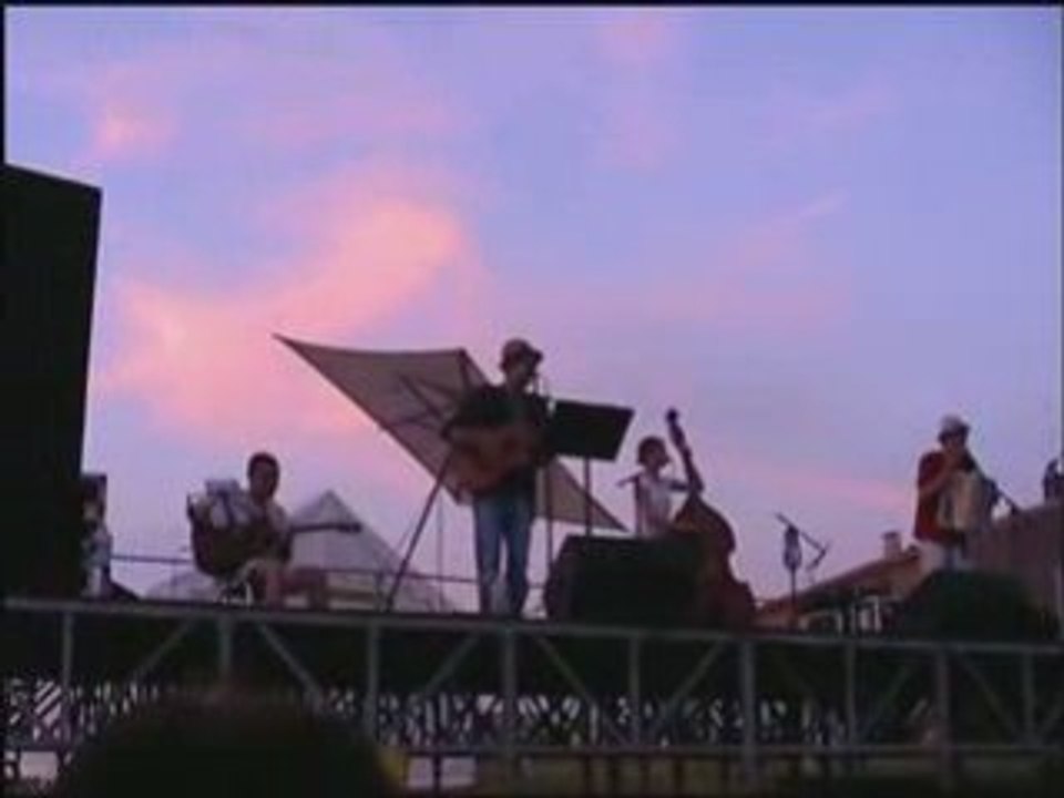 La rue de la vie "Un Groupe" en live