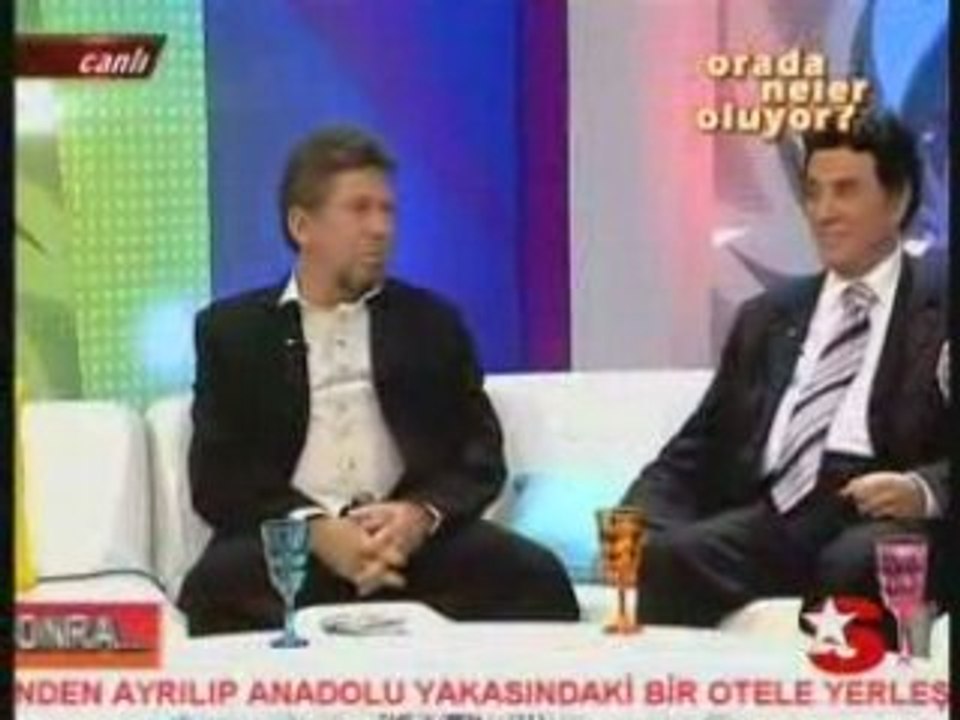 Mehmet Sungur Orada Neler Oluyor'da (3/8)