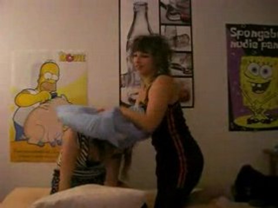 Bataille de coussins