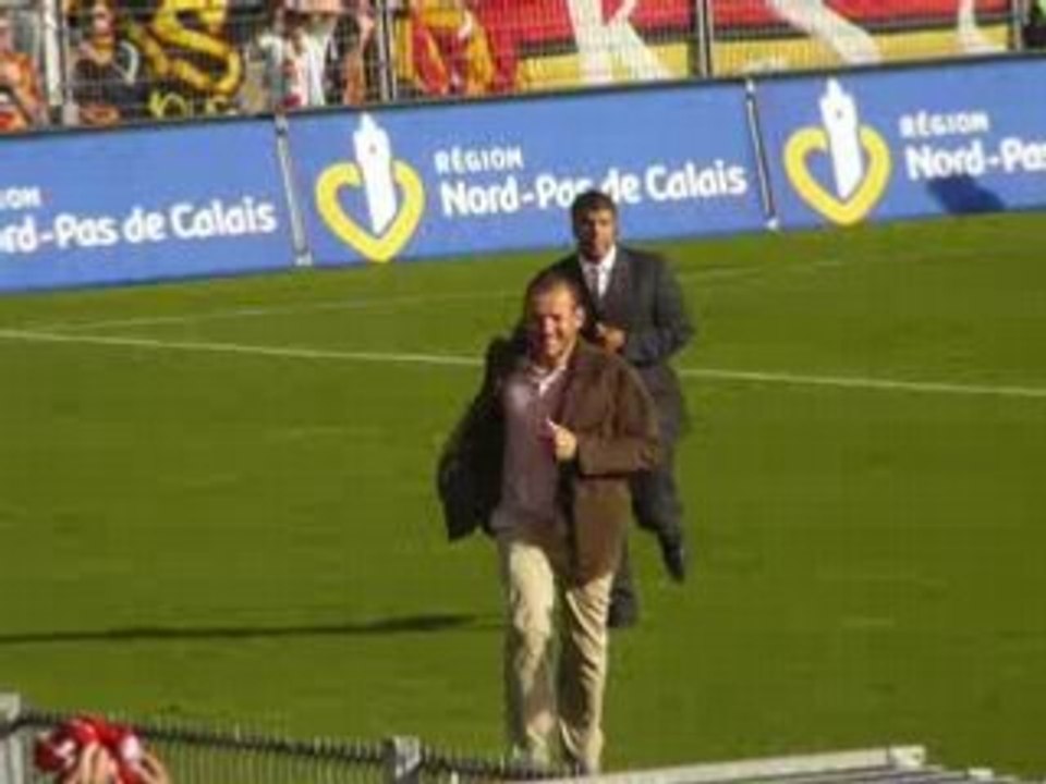 Ovation Danny Boon avec les supporters Valenciennois