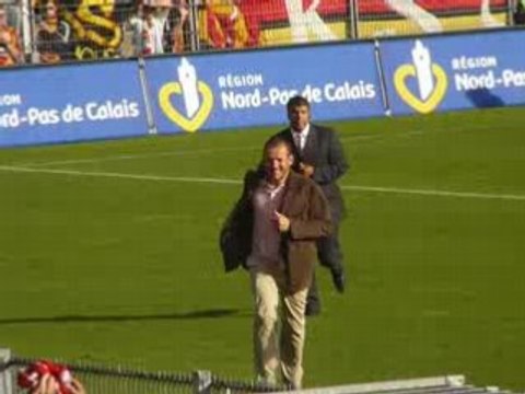 Ovation Danny Boon avec les supporters Valenciennois