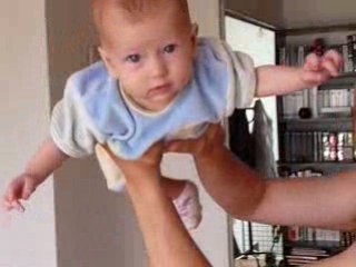 Papa et bébé complices