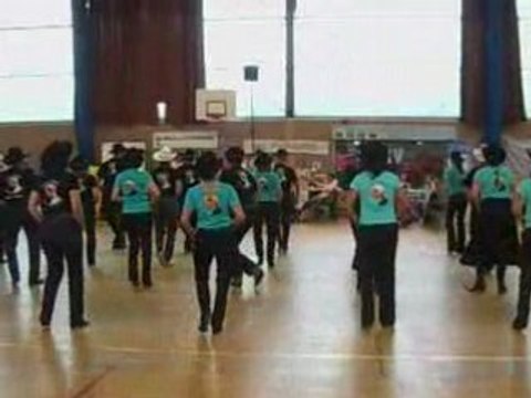 Forum des associations Claix 2008 - démo country - 6