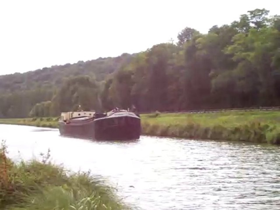 LUZY SUR MARNE LE CANAL