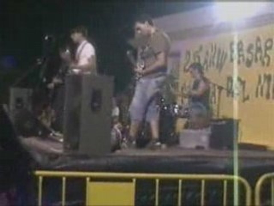 Bonustrack + Tea Time (The last concert of The Mentes)