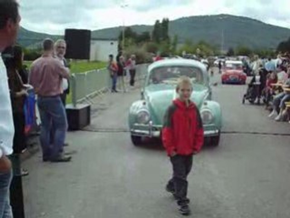 10ème rétrocitroen de Sélestat - Claude recoit un prix