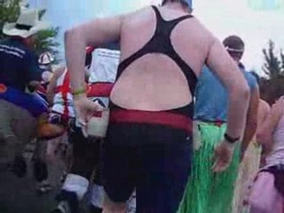 Marathon du médoc  2008 3 ème  partie avec mario