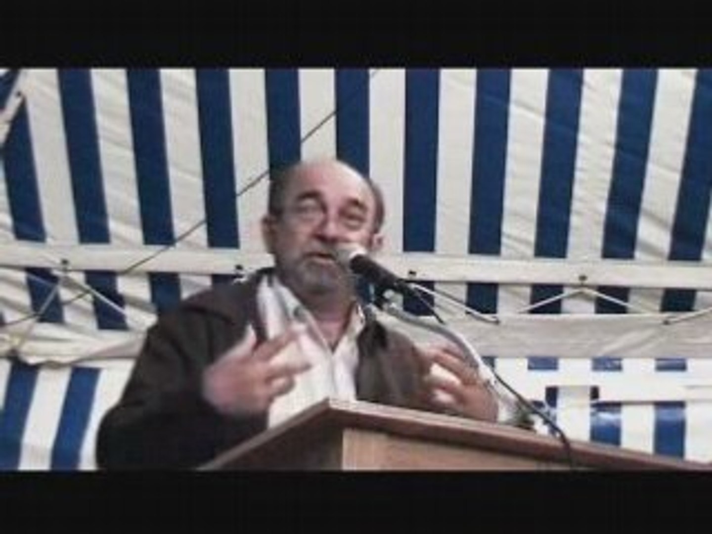 Reunion chrétienne sous chapiteau