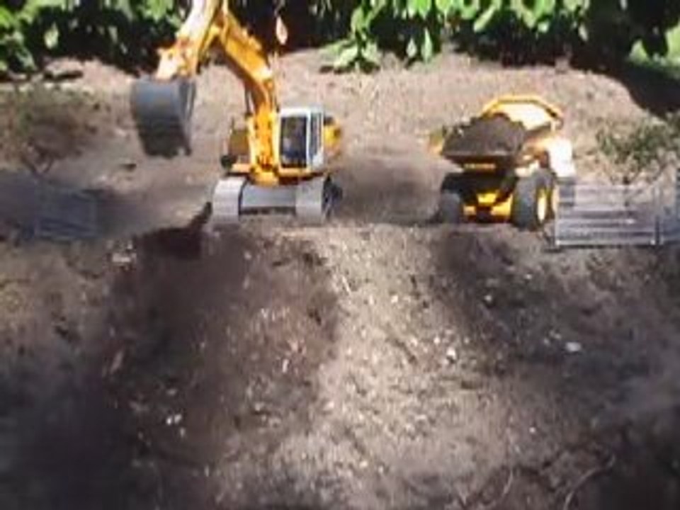 excavateur RC Liebherr 944 hydraulique