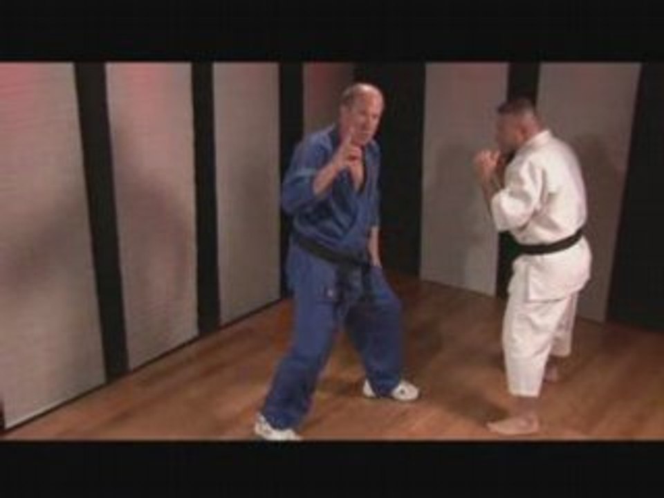 Martial Arts Defense: How to Fake