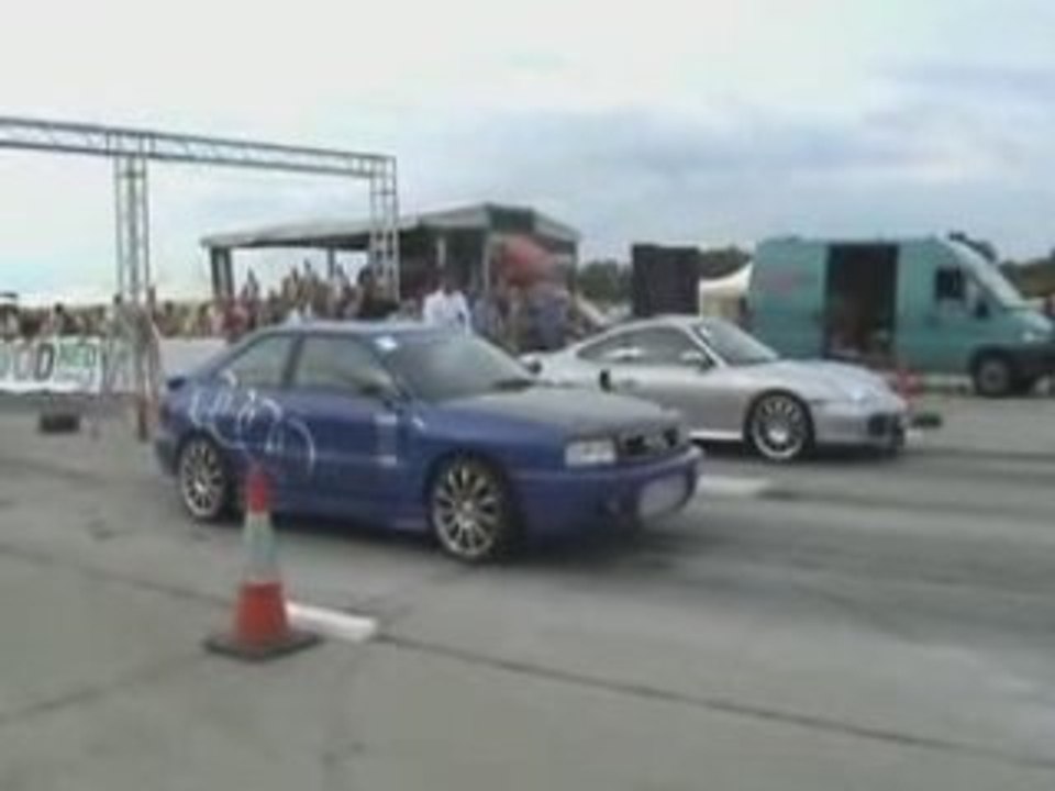 Audi S2 Coupé démarage surpuissant Vs. Porsche 996 Turbo
