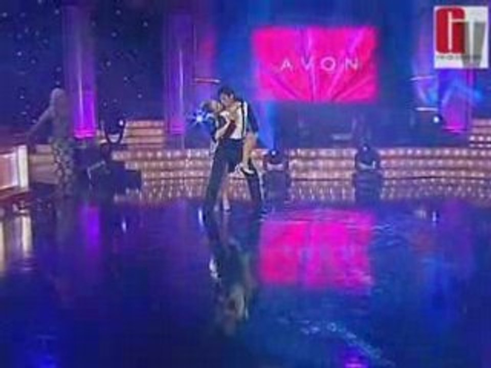 Pop Latino: Monserrat y Darren (Bailando x1 Sueño 06-09-08)