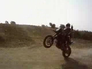 Remeu en 640 lc4 en roue arriere et a une main aussi