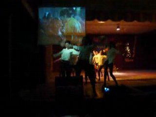 Dance "Low" by Enfants du Mékong students